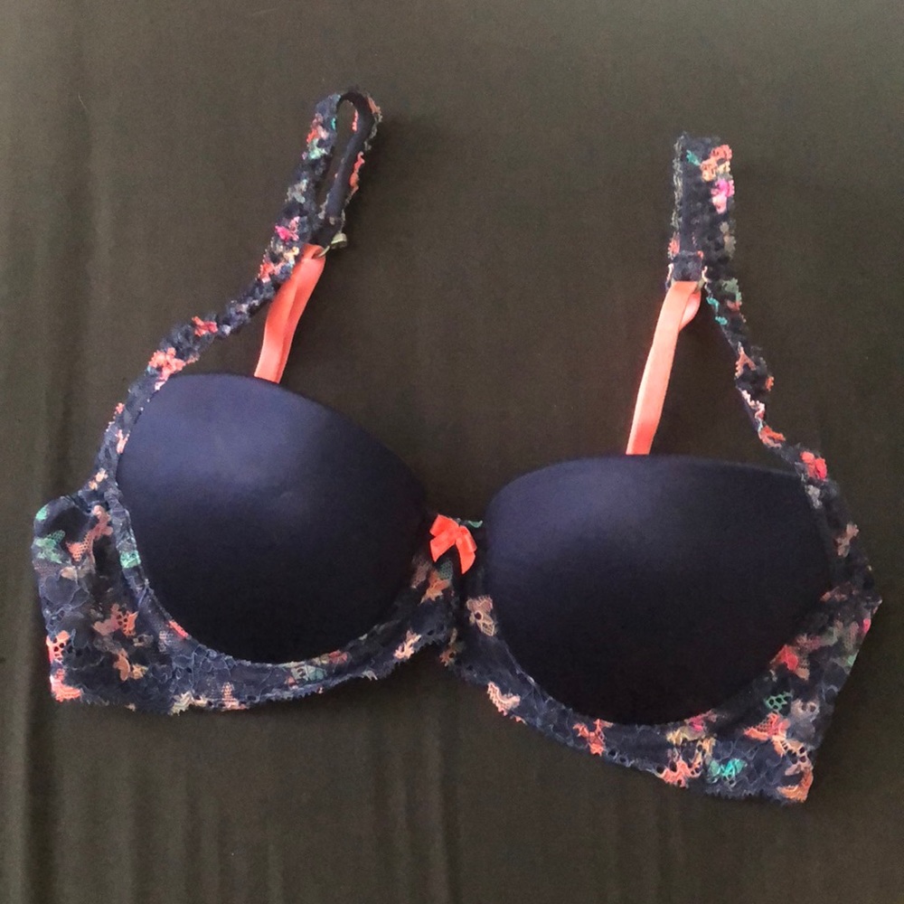 Victoria’s Secret 32A Bra